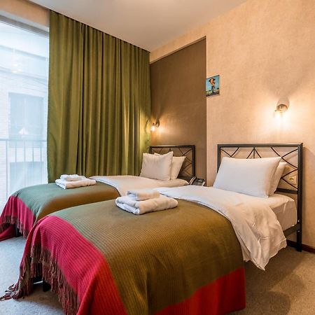 Green Inn Hotel Tbilisi Buitenkant foto