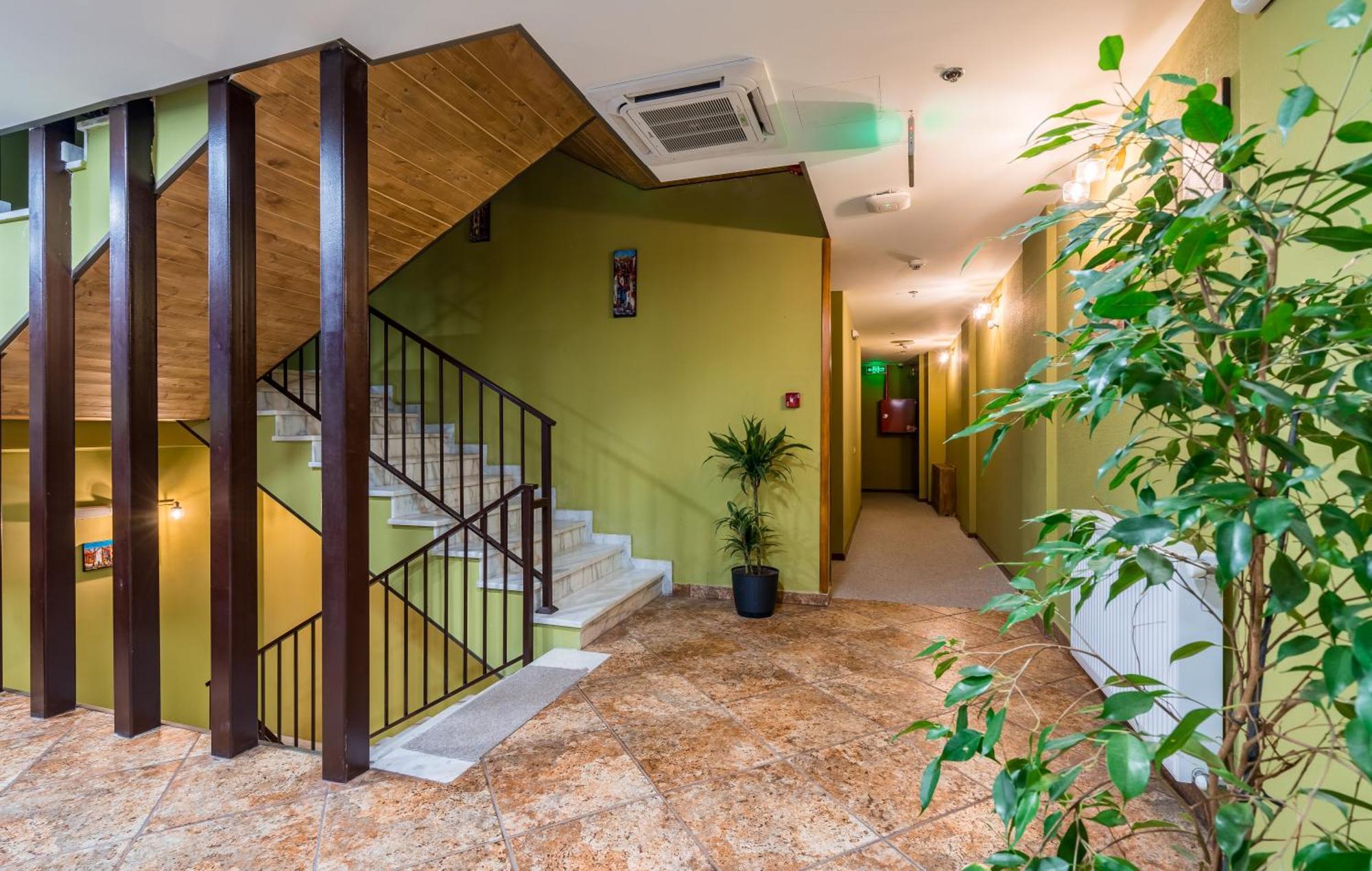 Green Inn Hotel Tbilisi Buitenkant foto