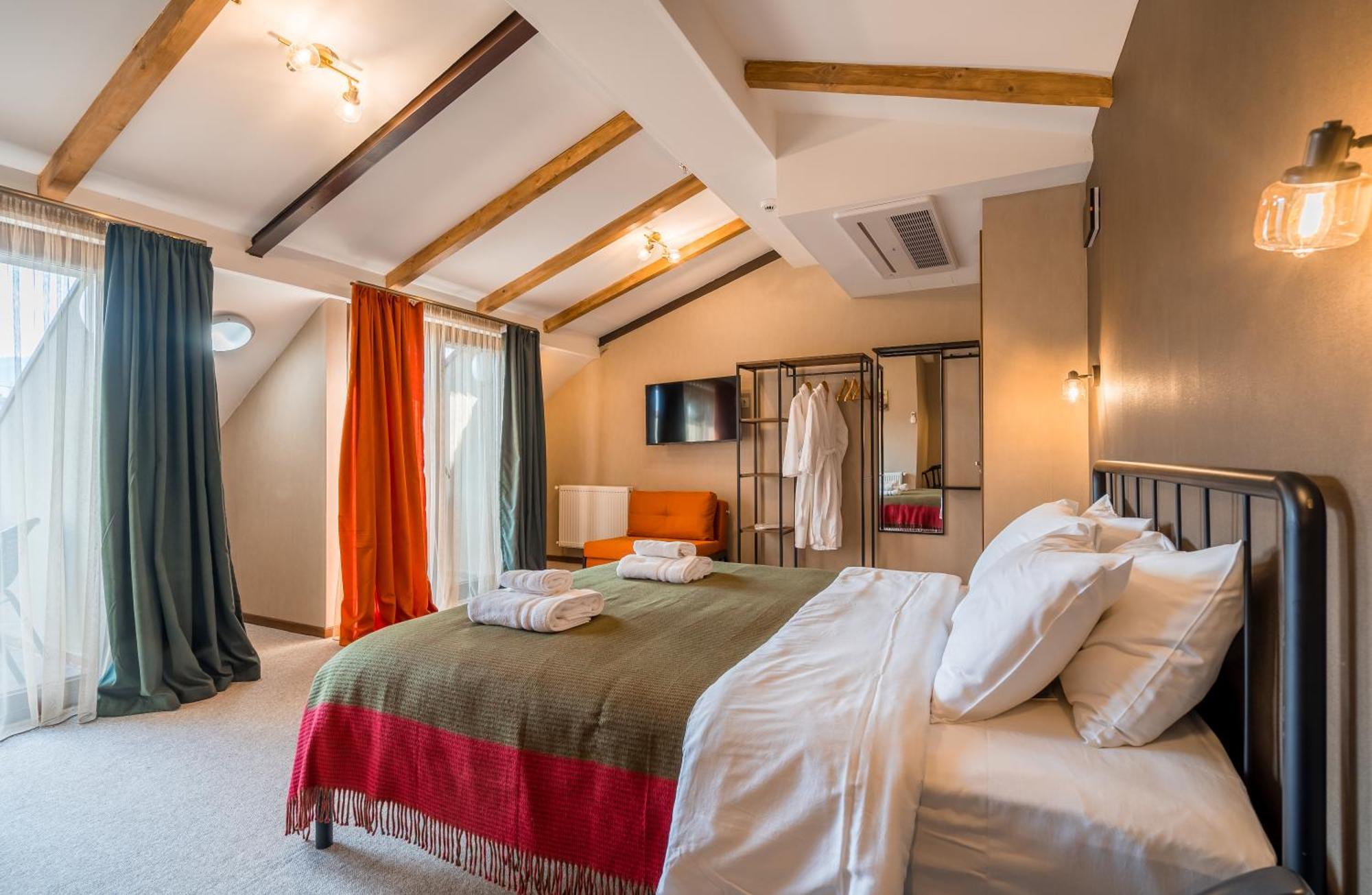Green Inn Hotel Tbilisi Buitenkant foto