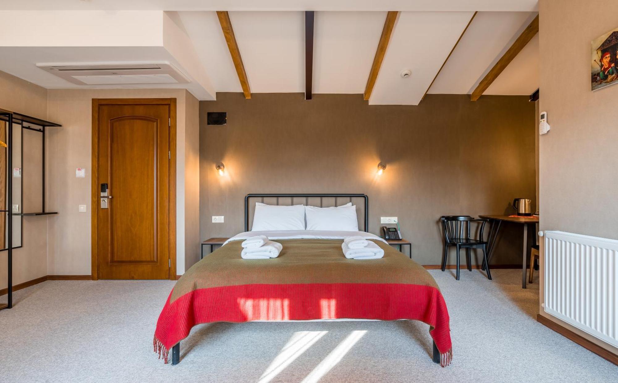 Green Inn Hotel Tbilisi Buitenkant foto