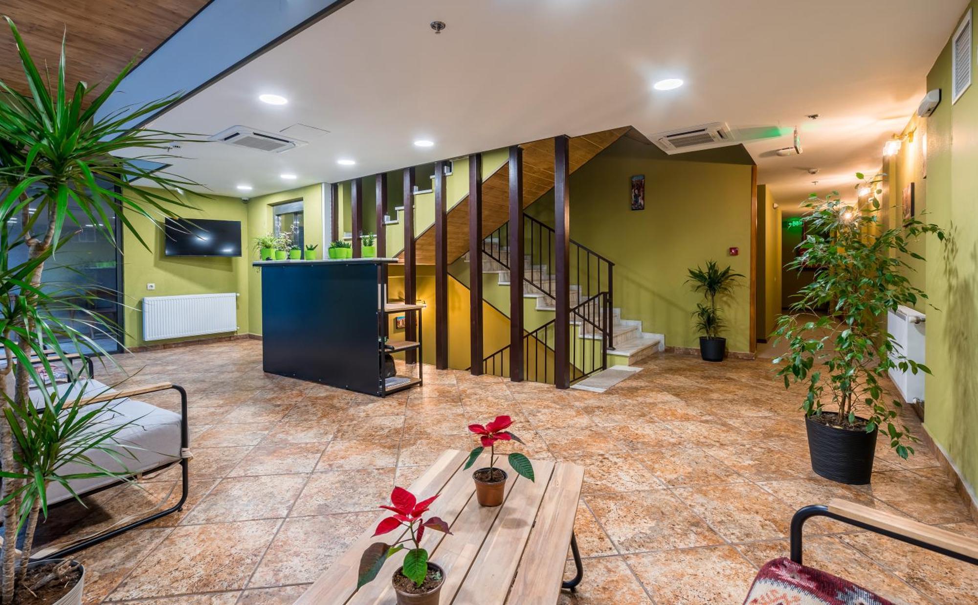 Green Inn Hotel Tbilisi Buitenkant foto