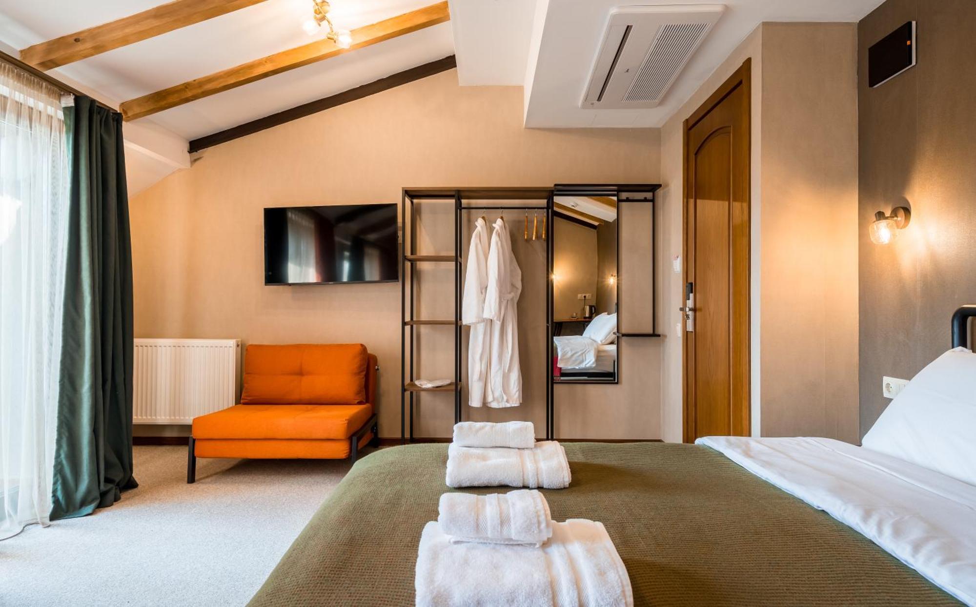 Green Inn Hotel Tbilisi Buitenkant foto