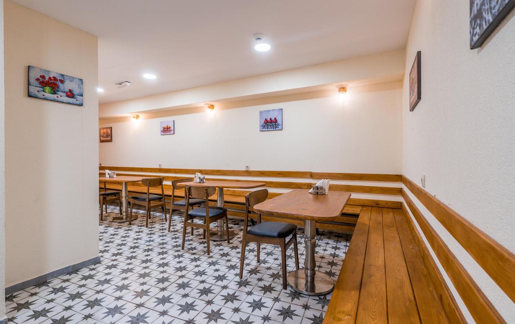 Green Inn Hotel Tbilisi Buitenkant foto