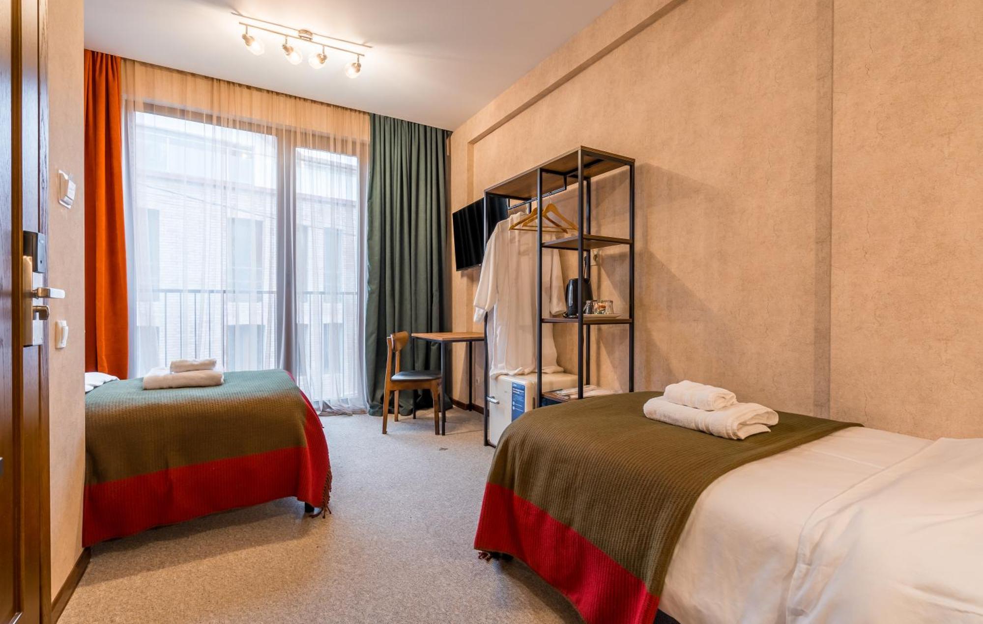Green Inn Hotel Tbilisi Buitenkant foto