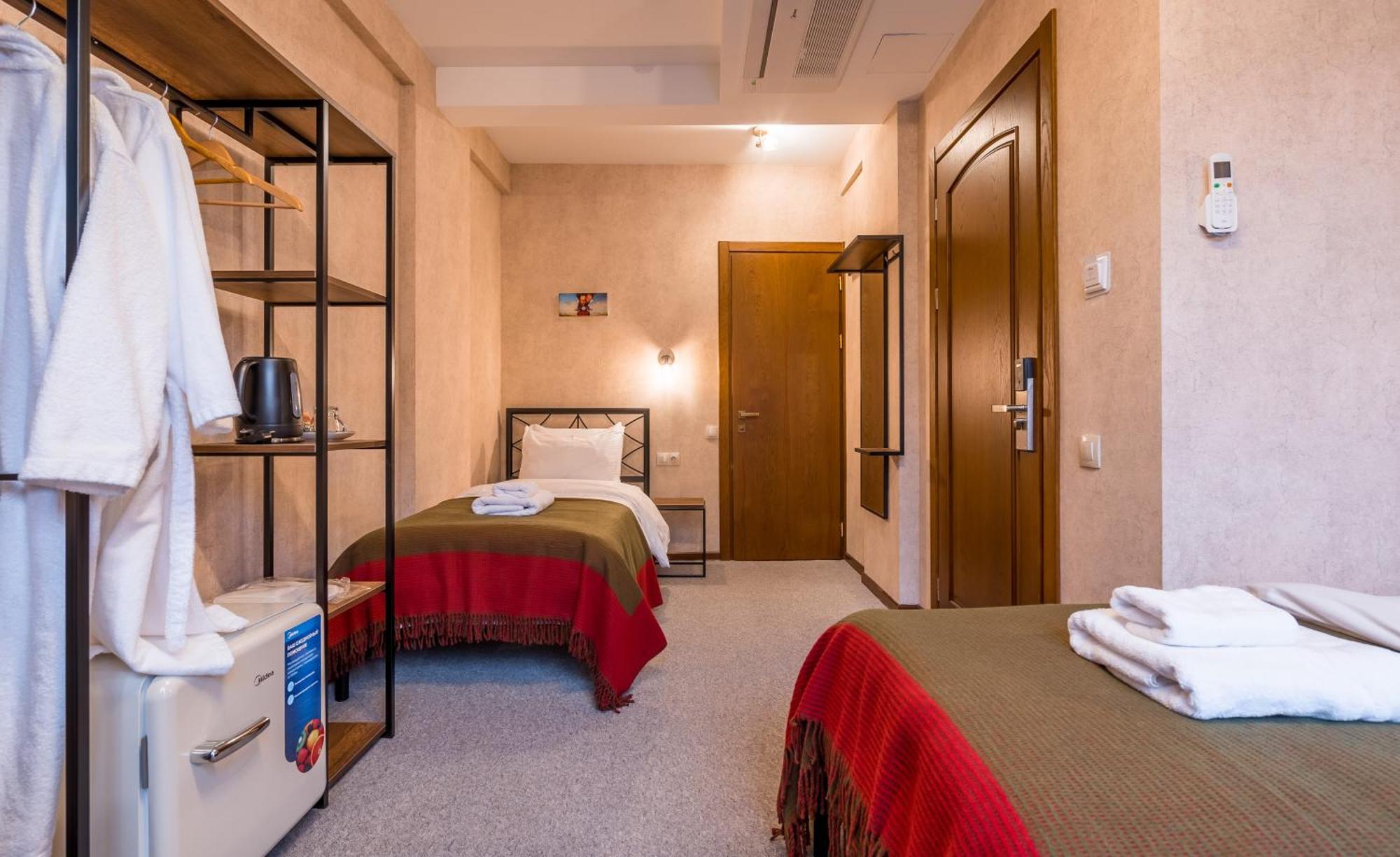 Green Inn Hotel Tbilisi Buitenkant foto