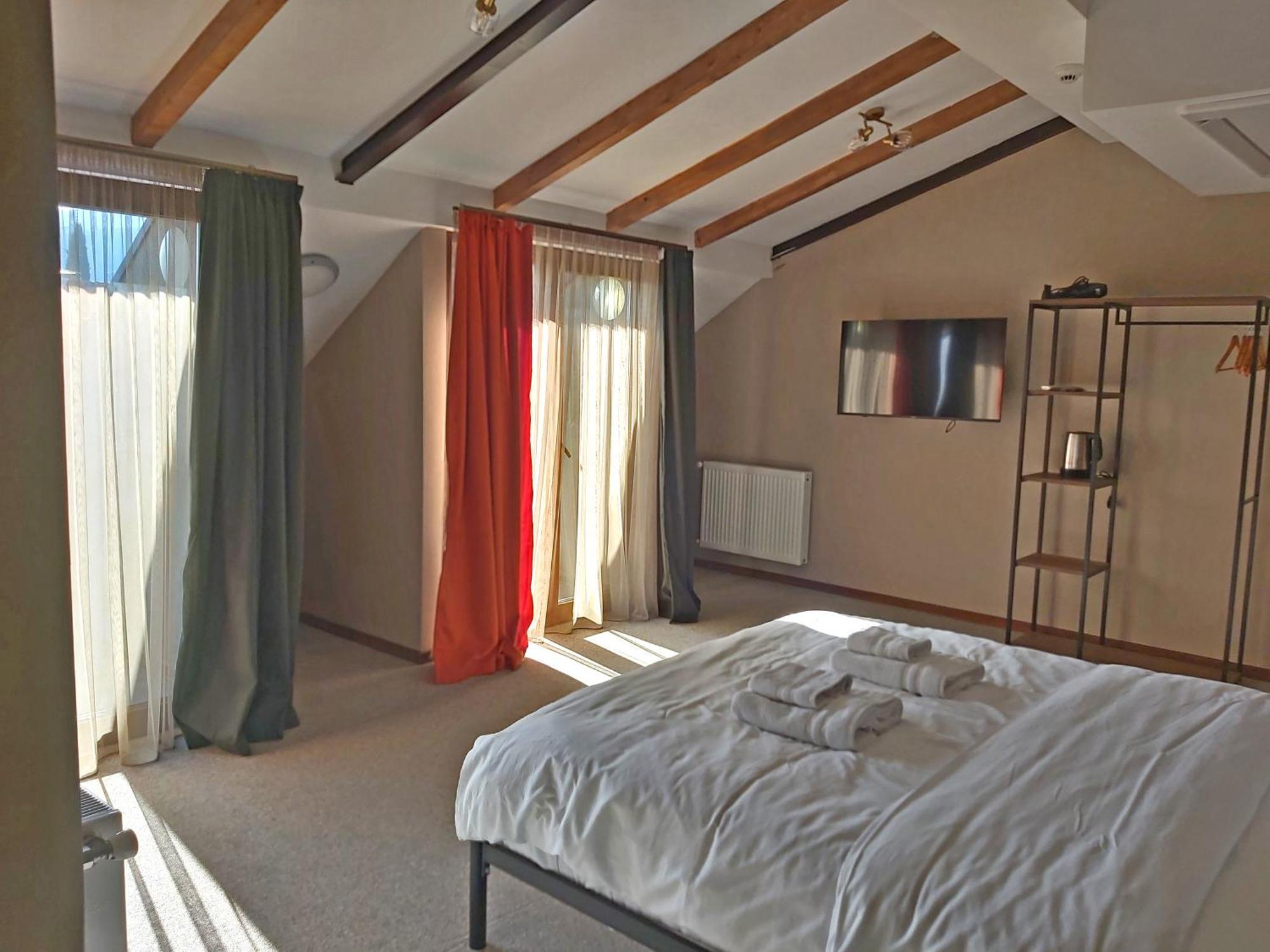 Green Inn Hotel Tbilisi Buitenkant foto