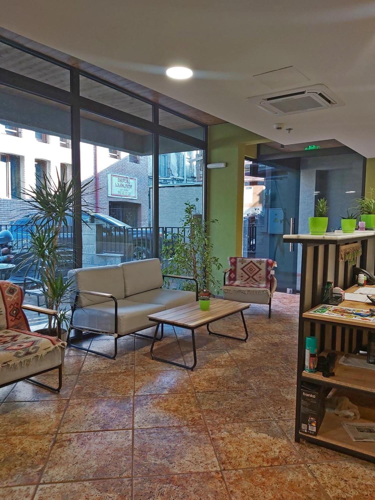 Green Inn Hotel Tbilisi Buitenkant foto